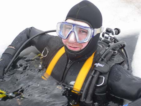 Wet suit Mike in the hole